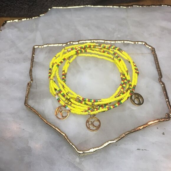 SUMMER YELLOW Three Strand Beaded Bracelets! - Picture 5 of 8